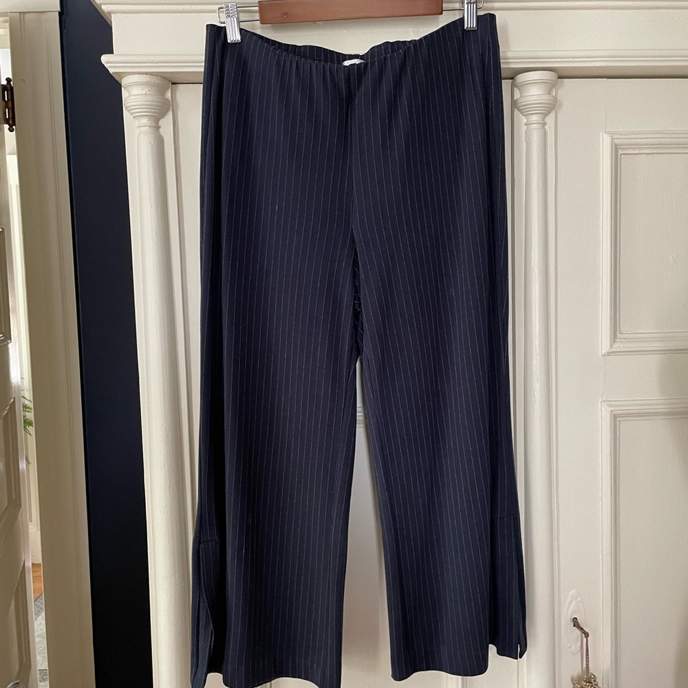 GUC ecru Kick Flare Cropped Pants L